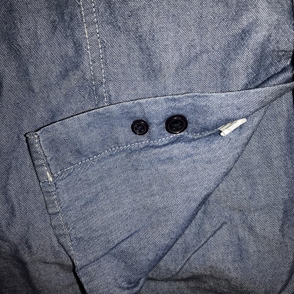 Guess Button Up Shirt - Picture 4 of 4